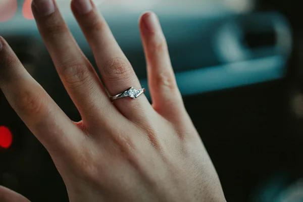 Closeup Shot Diamond Proposition Ring Female Hands — 스톡 사진