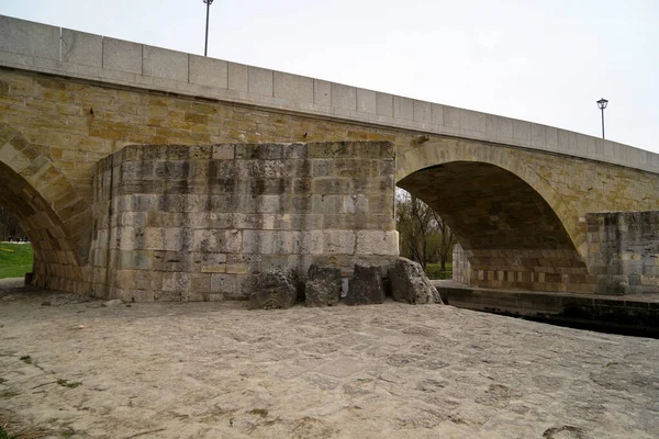 Красивый Вид Старый Каменный Мост Через Дунай Мбаппе Германия — стоковое фото