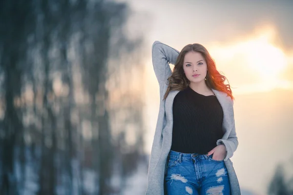 Ein Flacher Fokus Einer Bosnisch Kaukasischen Frau Die Ihre Haare — Stockfoto