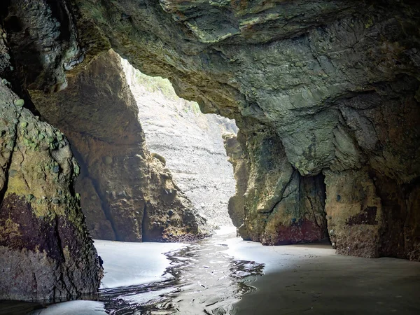 Εσωτερικό Του Σπηλαίου Piha Blowhole Στην Παραλία Piha Ώκλαντ Νέα — Φωτογραφία Αρχείου
