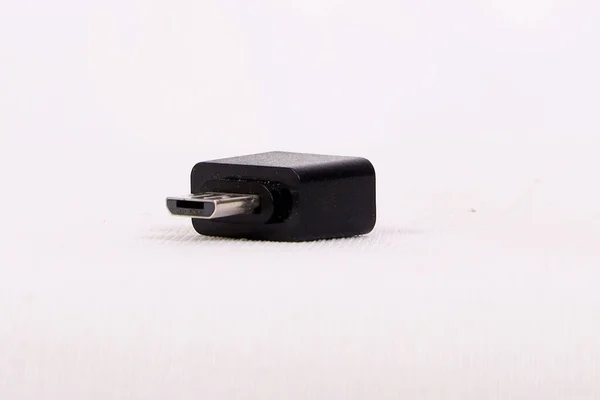 Beyaz Arkaplanda Izole Edilmiş Mini Bir Usb Adaptörü — Stok fotoğraf