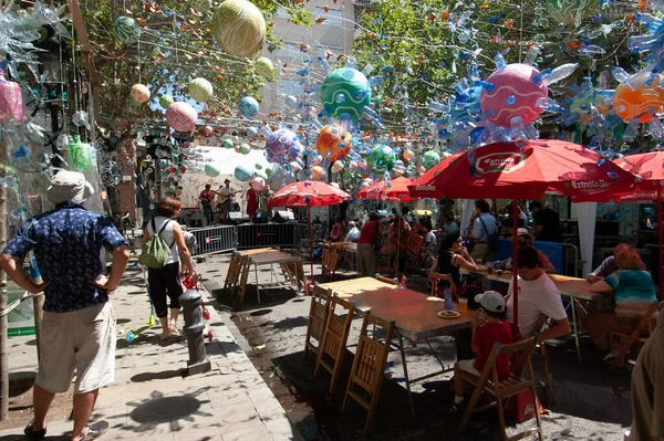 Barcelona Spagna Agosto 2010 Strade Decorate Manualmente Dai Vicini Feste — Foto Stock