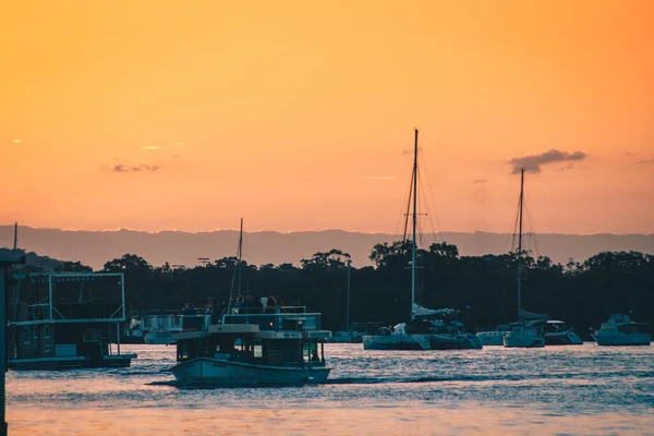 Noosa Australia Apr 2021 Φωτογραφίες Ηλιοβασιλέματος Στη Ράμπα Του Σκάφους — Φωτογραφία Αρχείου