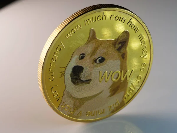 Een Selectieve Focus Shot Van Gouden Dogecoin Witte Achtergrond — Stockfoto