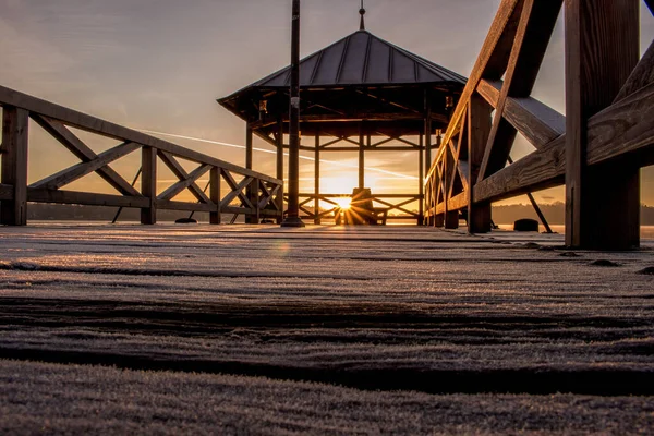 Una Hermosa Vista Ángulo Bajo Tablones Madera Del Muelle Playa — Foto de Stock