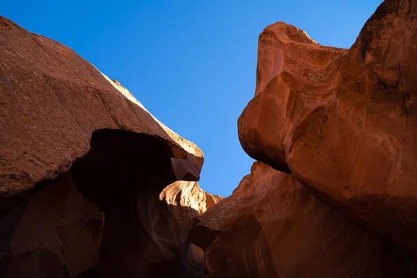 Una Hermosa Vista Increíbles Formaciones Arenisca Famoso Antelope Canyon Día —  Fotos de Stock