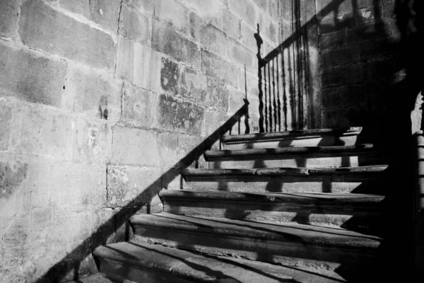 Μια Κοντινή Φωτογραφία Πέτρινες Σκάλες Μια Ηλιόλουστη Μέρα — Φωτογραφία Αρχείου
