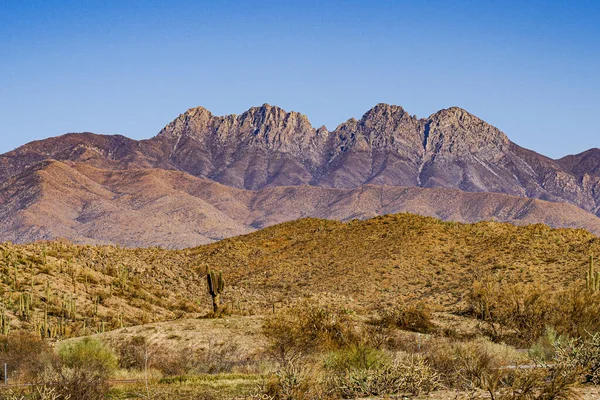 Das Bild Zeigt Einen Blick Auf Four Peaks Einen Ikonischen — Stockfoto