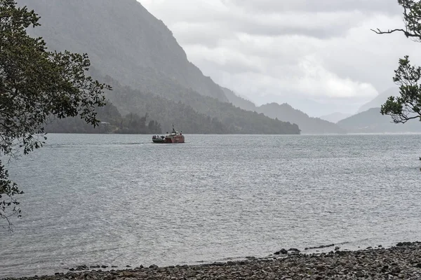 Ferry Sailing Lake Tagua Tagua Chilean Patagonia — Stock Photo, Image