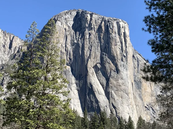 Uma Paisagem Penhasco Montanha Granito Cênico Parque Nacional Yosemite Califórnia — Fotografia de Stock