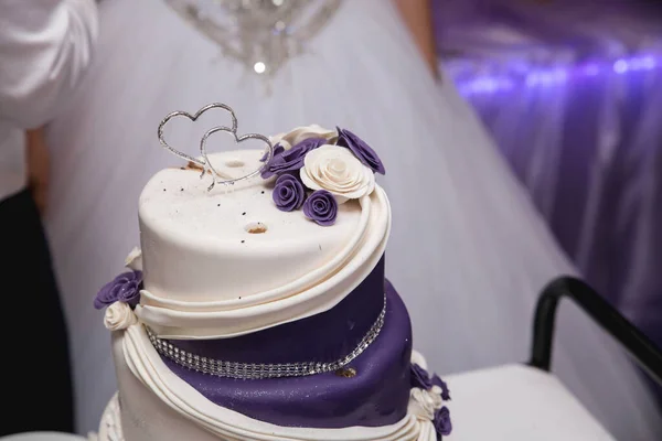 Closeup Shot Purple White Wedding Cake — Stock Photo, Image