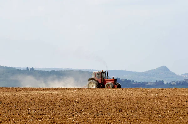 Tractor Ploegakker Puy Dome Auvergne Rhone Alpes Frankrijk — Stockfoto