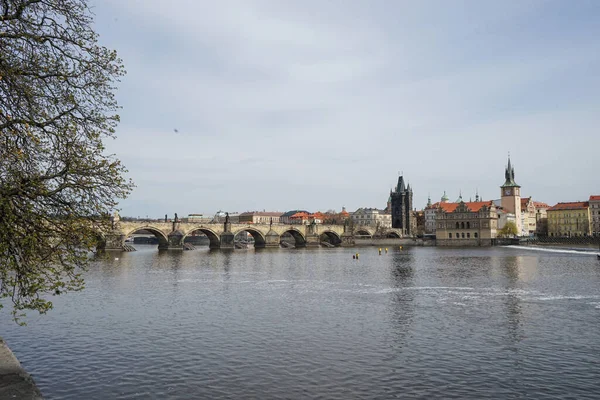 Krásný Záběr Karlův Most Přes Řeku Vltavu Praha Česko — Stock fotografie