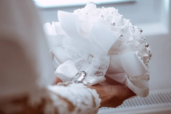 Closeup Shot Bride Holding Beautiful Bridal Bouquet — Stock Photo, Image