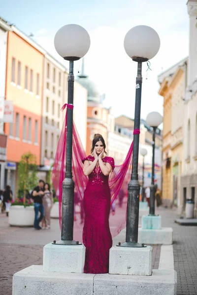 Vertical Shot White Caucasian Woman Wearing Elegant Dress — Foto Stock