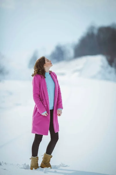 Full Body Shot Young Brunette Girl Eyeglasses Posing Snowy Forest — стоковое фото