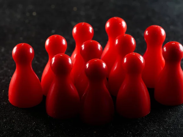 Eine Nahaufnahme Der Roten Plastik Brettspielfiguren — Stockfoto