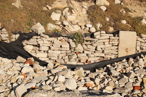 Erosie Muur Bestaande Uit Beton Bakstenen Stenen Het Strand — Stockfoto