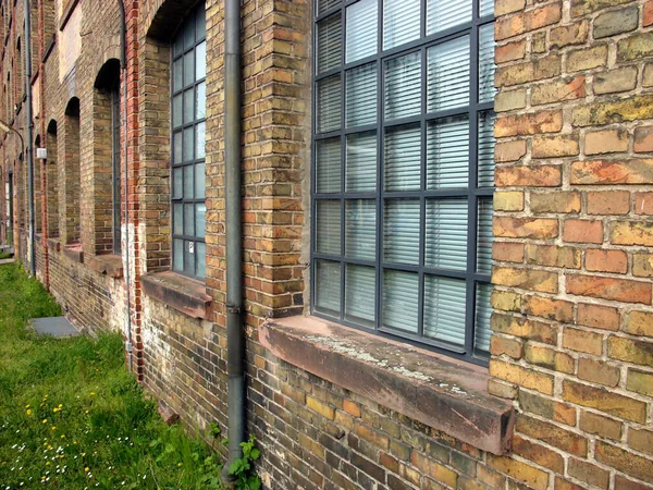 Primo Piano Edificio Mattoni Esterno Con Finestre — Foto Stock