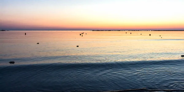 Vacker Gyllene Solnedgång Vid Stranden — Stockfoto