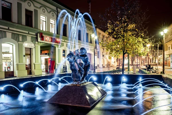 Brcko Bosnia Και Herzegovina Νοέμβριος 2020 Πηγή Χρωματιστά Φώτα Στην — Φωτογραφία Αρχείου