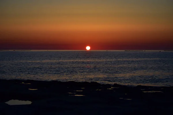 Delima Malta Abr 2015 Nascer Sol Como Visto Costa Delimara — Fotografia de Stock