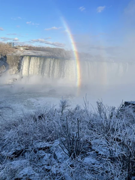 Fallsview Turizm Bölgesi Üzerinde Güzel Bir Gökkuşağı Görüntüsü — Stok fotoğraf