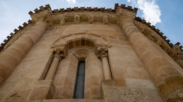 Quadro Baixo Uma Abside Romanesca Igreja San Juan Bautista Espanha — Fotografia de Stock