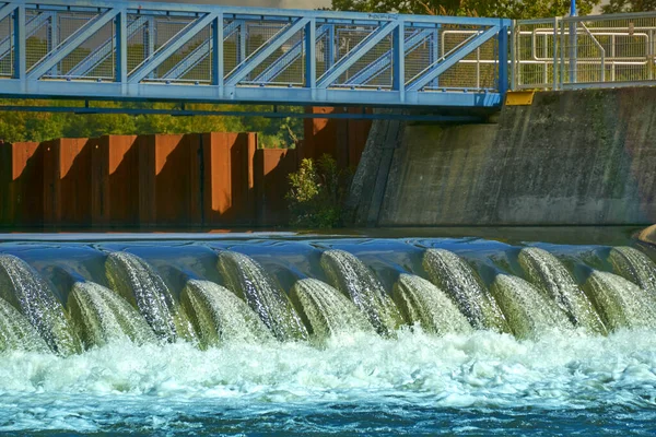 Pequeña Central Hidroeléctrica Río Aller Bajo Luz Del Sol Alemania — Foto de Stock