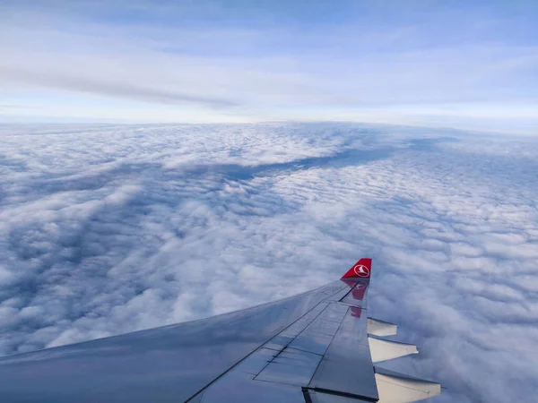 Istanbul Turkey Mar 2021 Flying Clouds Turkish Airlines — Stock Photo, Image