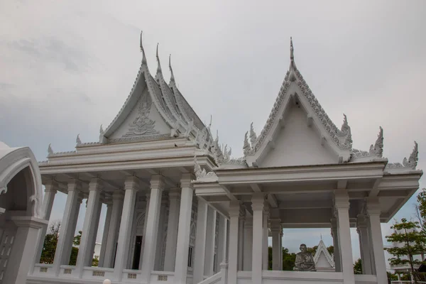 Hermoso Templo Tailandés Wat Khao Din Templo Blanco Situado Sureste — Foto de Stock