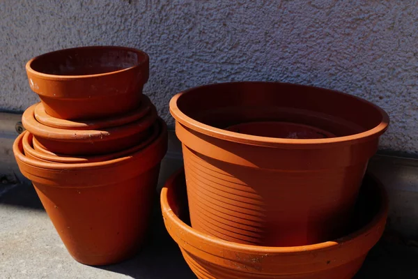 Couple Stacked Empty Plant Pots — Stock Photo, Image