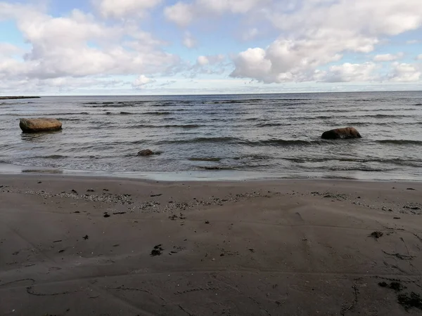 Uma Bela Vista Horizonte Com Mar Ondulado Sob Nuvens Céu — Fotografia de Stock