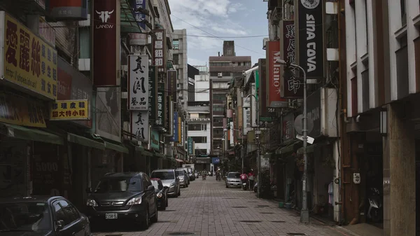 Taipei Tajwan Lipca 2019 Ulica Tajpej Tajwan Całkiem Droga Zaparkowanych — Zdjęcie stockowe