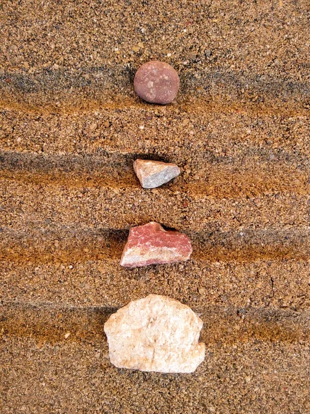 Eine Nahaufnahme Von Felsen Unterschiedlicher Form Sand — Stockfoto