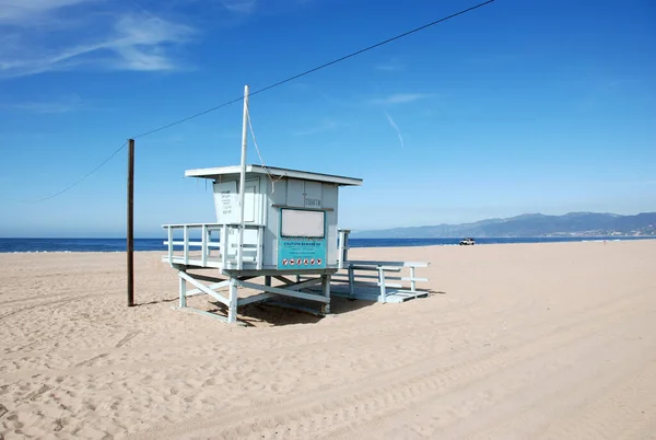 Επανδρωμένο Baywatch Lifeguard Καλύβα Άδεια Παραλία Του Λος Άντζελες Καλιφόρνια — Φωτογραφία Αρχείου