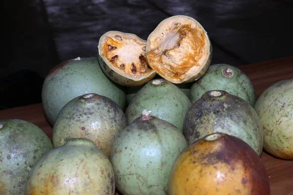 Quelques Pommes Bois Mûres Récoltées Couleur Verte — Photo