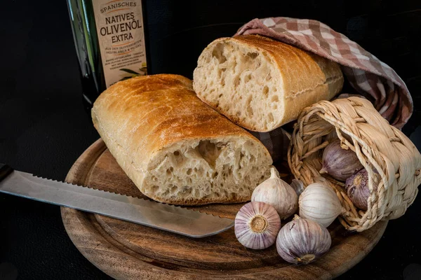 Dresden Germany Apr 2021 Pic Showbaguette Olive Oil Garlic — Stock Photo, Image