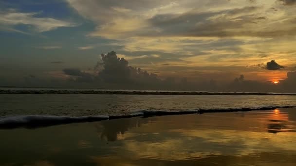 Prachtige Zonsondergang Boven Zee — Stockvideo