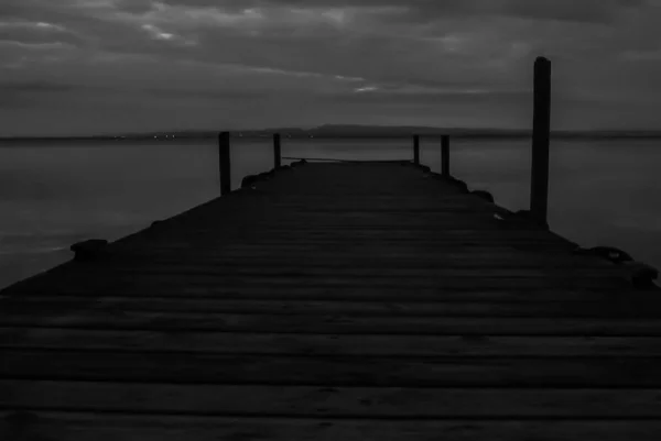 Dramatic Moody Shot Old Wooden Dock Gloomy Sky — Stock Photo, Image