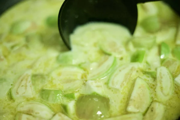 Eine Nahaufnahme Von Köstlichem Thailändischem Grünem Curry — Stockfoto