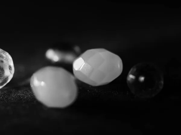 Черно Белый Студийный Кадр Бусин — стоковое фото