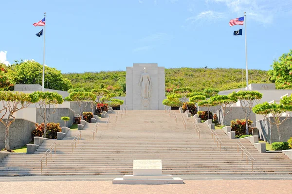 Национальное Мемориальное Кладбище Тихого Океана Пунчбоуле Гонолулу Оаху Гавайи — стоковое фото