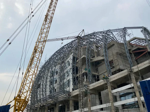 Kolkata Índia Abril 2021 Trabalhadores Constroem Novo Estádio Construção Betão — Fotografia de Stock