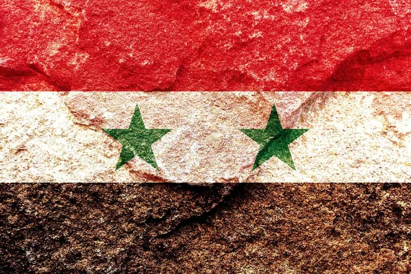 Närbild Syriens Flagga Väderbiten Bergvägg — Stockfoto