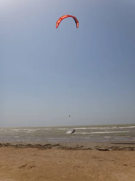 Ein Mann Beim Kitesurfen Mombasa Marine Park Kenia — Stockfoto