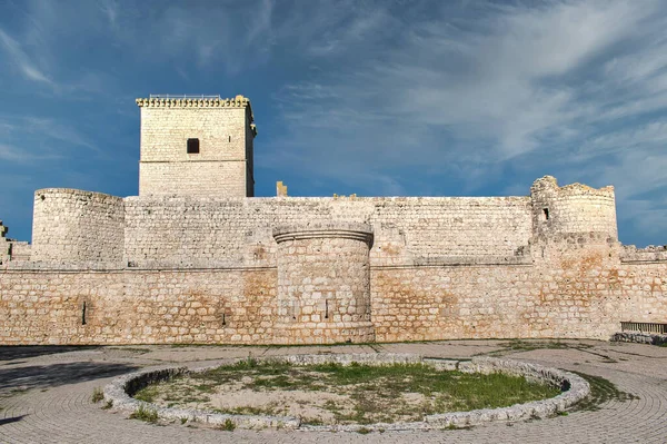 Primer Plano Del Castillo Medieval Portillo Sobre Fondo Azul Del — Foto de Stock