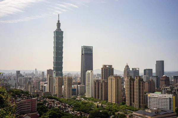 Una Vista Aérea Del Paisaje Urbano Del Distrito Xinyi Taiwán —  Fotos de Stock