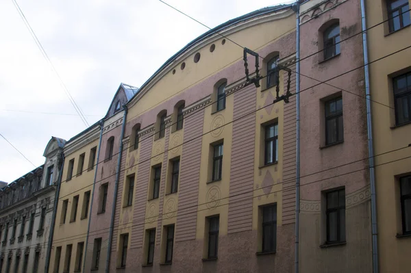 Low Angle Shot Stone Building Gloomy Day — Stock Photo, Image