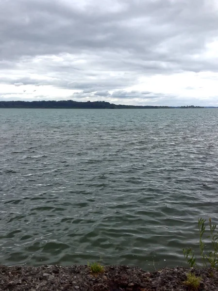 Eine Wolkenlandschaft Über Dem Meer Einem Regnerischen Tag — Stockfoto